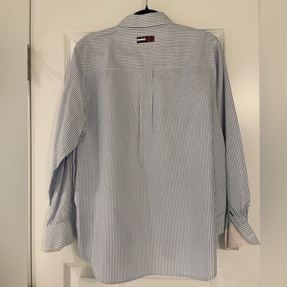 Vintage Tommy Hilfiger Blue and White Stripe Cotton Button Down Shirt, Size 12 - Picture 6 of 6